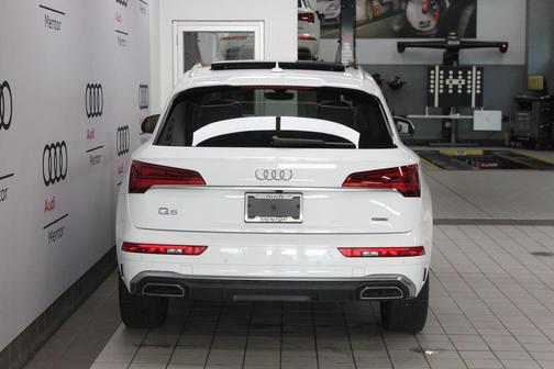 2022 Audi Q5 45 S line quattro Premium