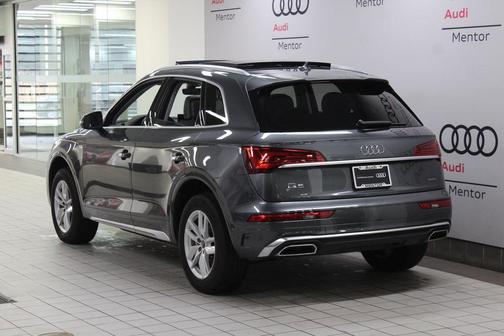 2024 Audi Q5 45 S line quattro Premium