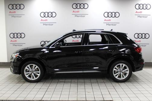 2023 Audi Q3 45 S line Premium