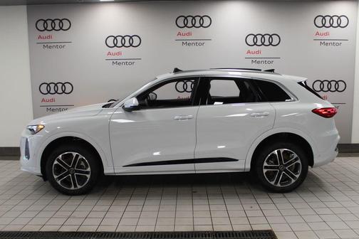 Glacier White Metallic 2026 Audi Q5