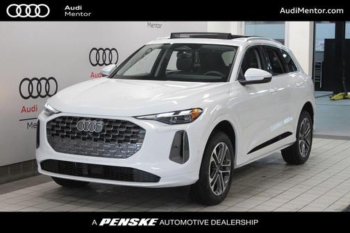 Glacier White Metallic 2026 Audi Q5