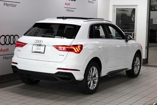 2025 Audi Q3 45 S line Premium