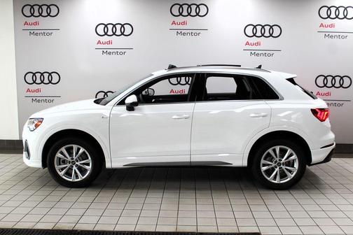 2025 Audi Q3 45 S line Premium