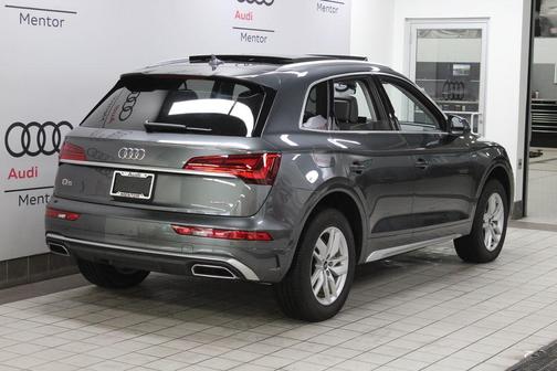 2024 Audi Q5 45 S line quattro Premium