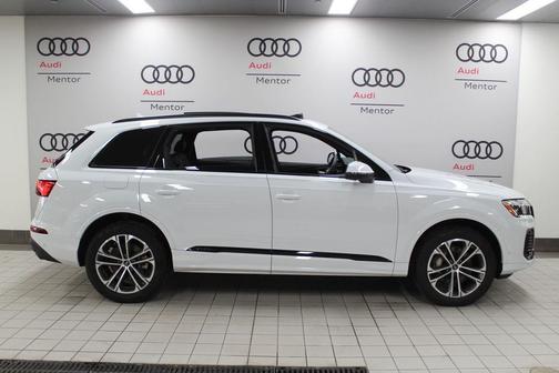 2025 Audi Q7 45 Premium Plus