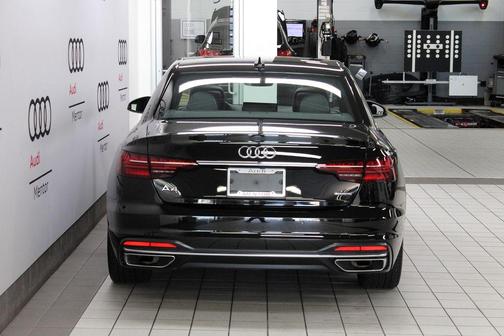 2023 Audi A4 45 S line Prestige