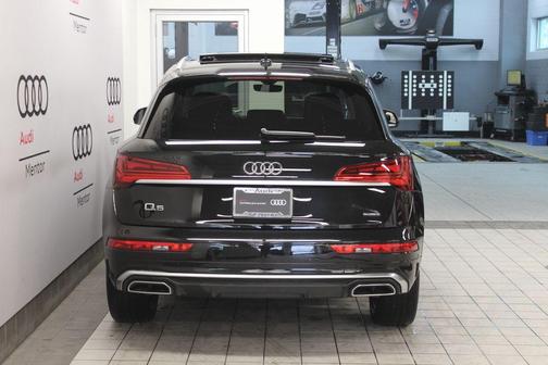 2023 Audi Q5 45 S line quattro Premium