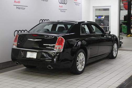 2013 Chrysler 300 Base