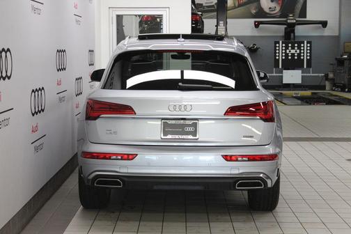 2023 Audi Q5 45 S line quattro Premium