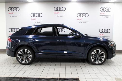 2025 Audi Q8 55 Premium