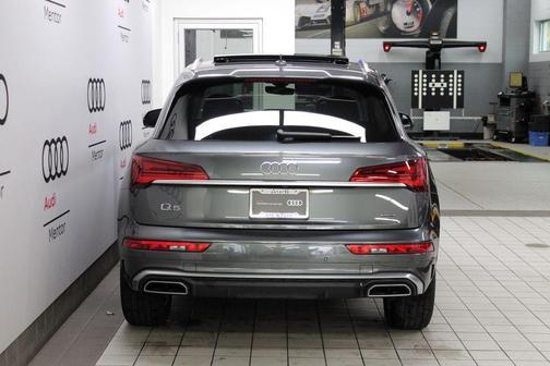 2023 Audi Q5 45 S line quattro Premium