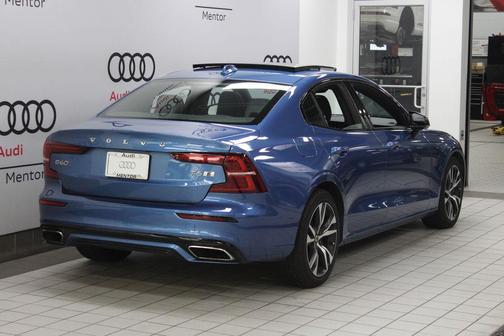2020 Volvo S60 T6 R-Design