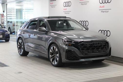 Daytona Gray Pearl Effect 2026 Audi Q8 Prestige