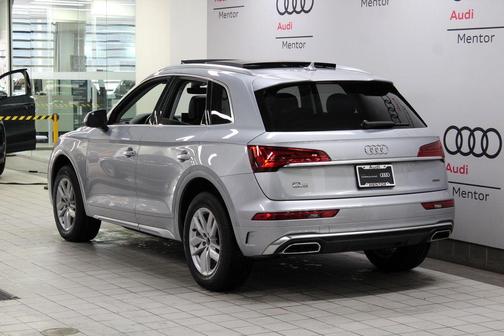2023 Audi Q5 45 S line quattro Premium