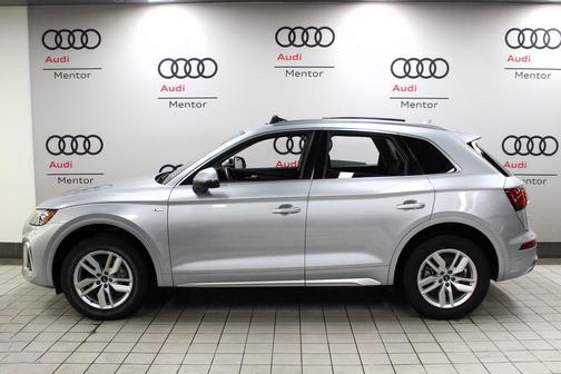 2023 Audi Q5 45 S line quattro Premium