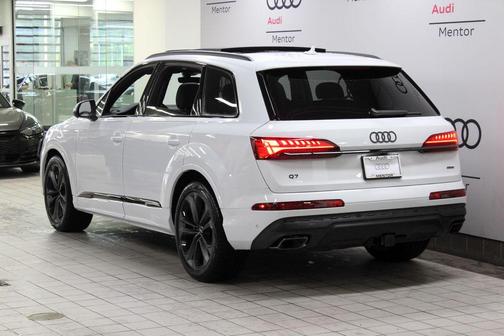 2025 Audi Q7 55 Premium