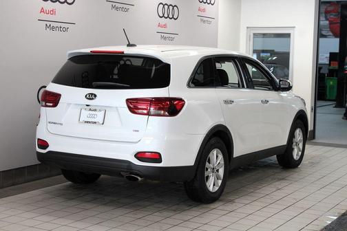 Snow White Pearl 2019 Kia Sorento LX