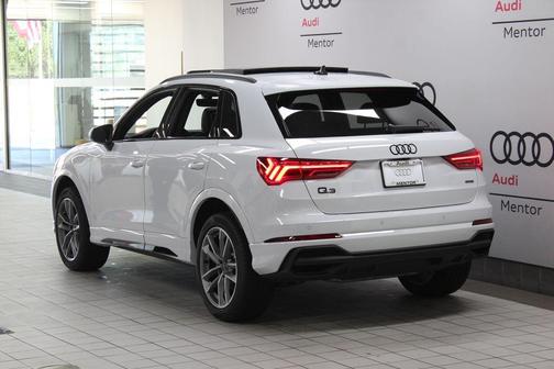 2025 Audi Q3 45 S line Premium