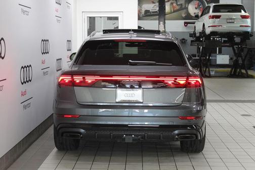 2026 Audi Q8 Prestige