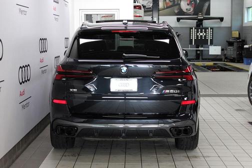 2025 BMW X5 M60i