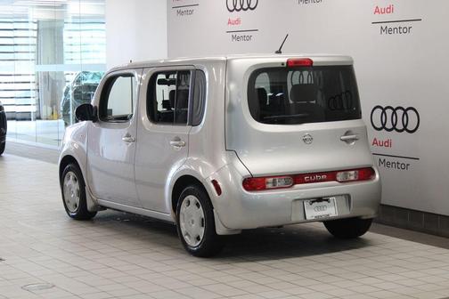 Chrome Silver Metallic 2011 Nissan Cube 1.8