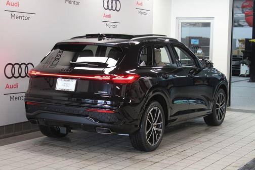 Mythos Black Metallic 2026 Audi Q5 PRESTIGE
