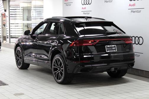 2023 Audi Q8 55 Premium Plus