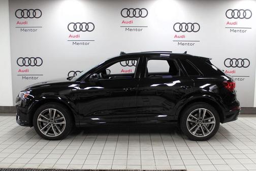 2022 Audi Q3 45 S line Premium
