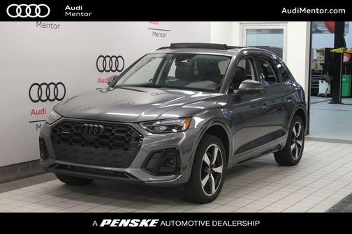 Daytona Gray Pearl Effect 2023 Audi Q5 45 S line Premium Plus