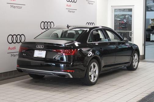 Mythos Black Metallic 2019 Audi A4 2.0T Premium