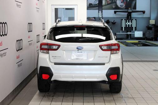 Crystal White Pearl 2020 Subaru Crosstrek Premium