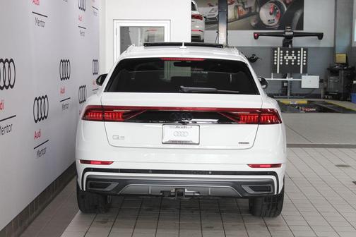 2021 Audi Q8 55 Premium Plus
