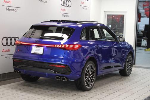 Ultra Blue Metallic 2026 Audi SQ5 3.0T Premium Plus