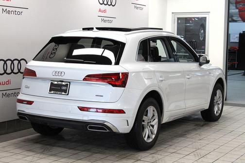 2023 Audi Q5 45 S line quattro Premium