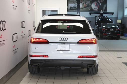 2026 Audi Q7 55 Premium