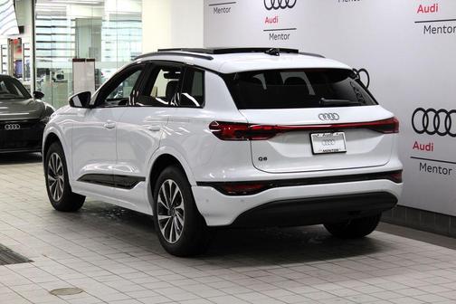 2025 Audi Q6 e-tron Premium