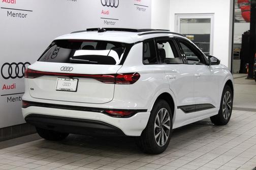 2025 Audi Q6 e-tron Premium