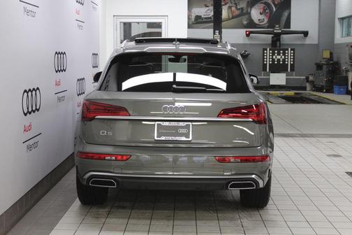 2023 Audi Q5 45 S line quattro Premium