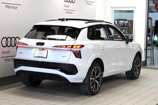 2026 Audi Q3 S line