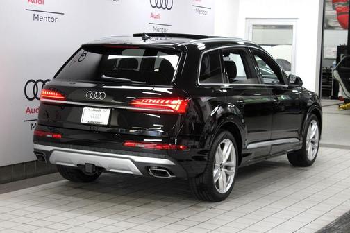 2025 Audi Q7 55 Premium