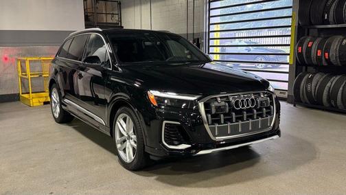 2025 Audi Q7 55 Premium
