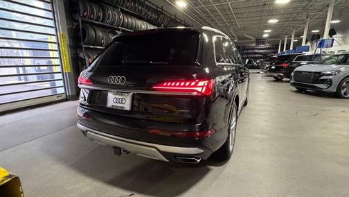 2025 Audi Q7 55 Premium