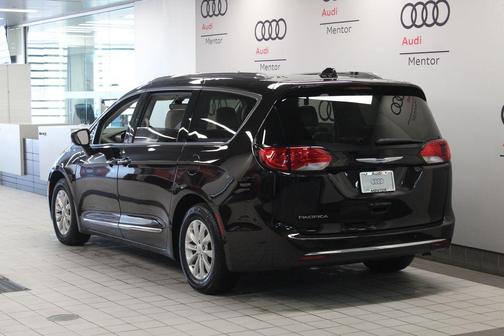 2018 Chrysler Pacifica Touring-L Plus