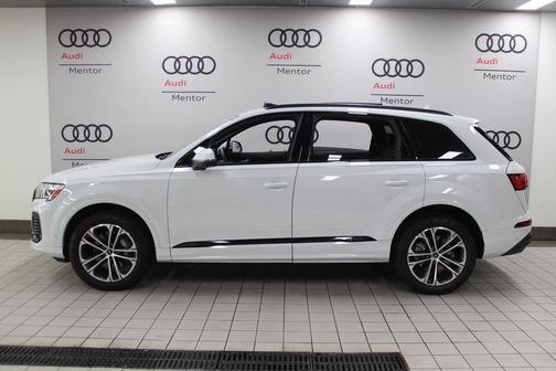 2025 Audi Q7 45 Premium Plus