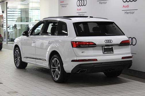 2025 Audi Q7 45 Premium Plus