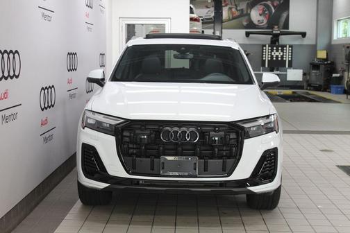 2025 Audi Q7 45 Premium Plus