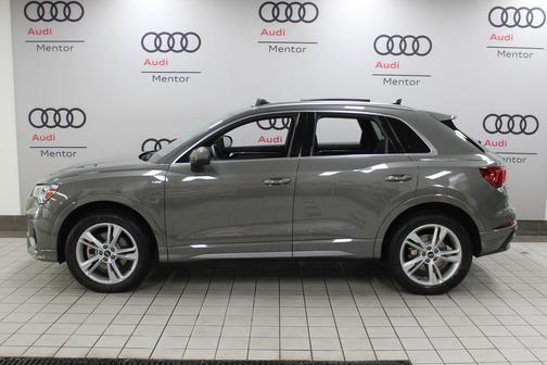 2022 Audi Q3 45 S line Premium