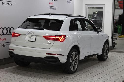 2025 Audi Q3 45 S line Premium