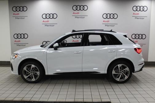 2025 Audi Q3 45 S line Premium