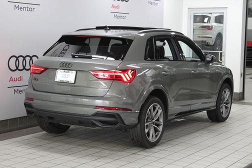 2025 Audi Q3 45 S line Premium